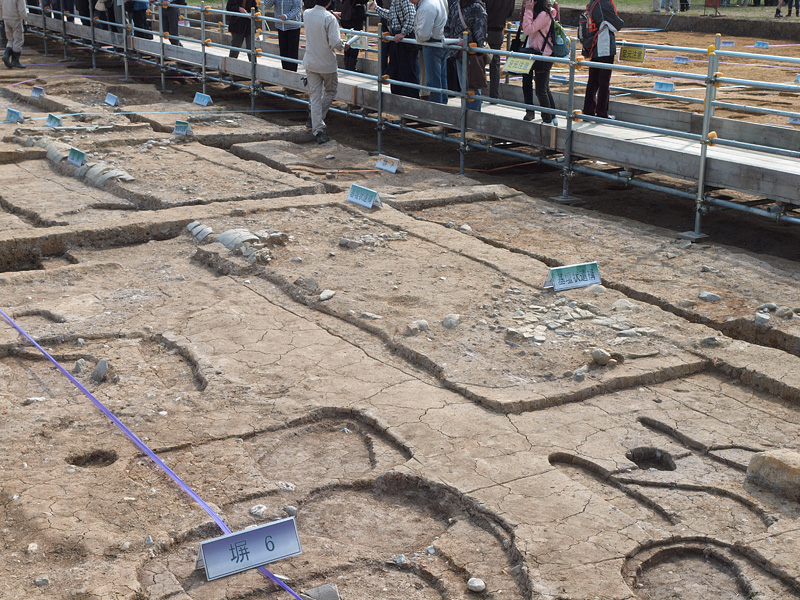 基壇状遺構　北から